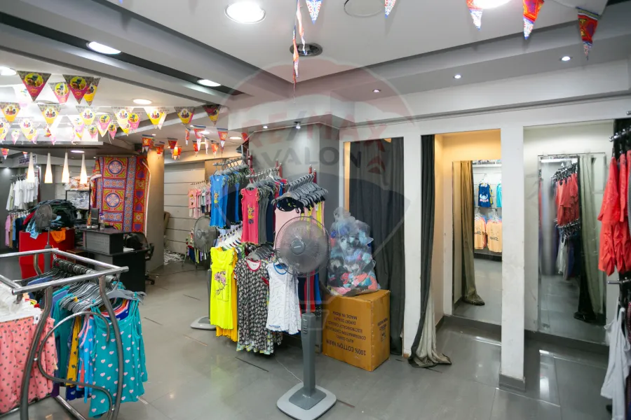 محل للبيع 110 م الابراهيمية (مول مينا - ش اللاجيتيه)