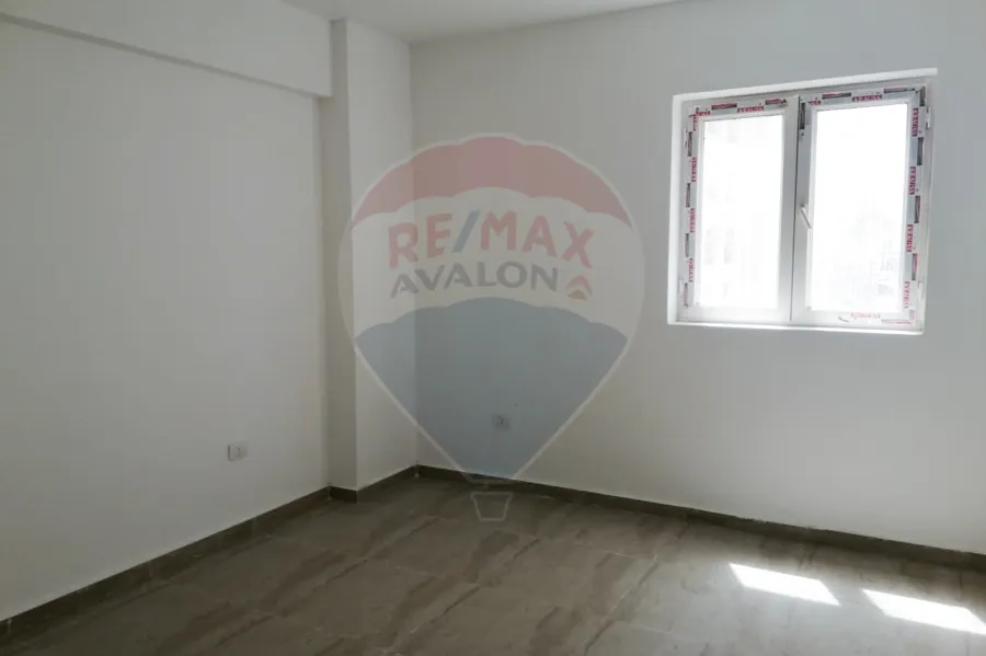 شقة للإيجار 170م سموحة (كومباوند الصيادلة)