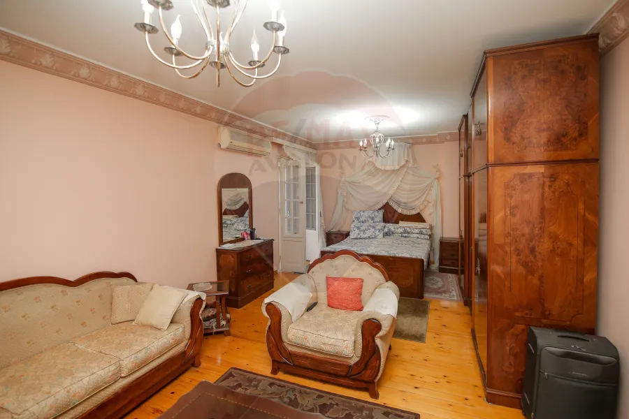 شقه للبيع 255 م سموحة (ش مصطفى كامل)