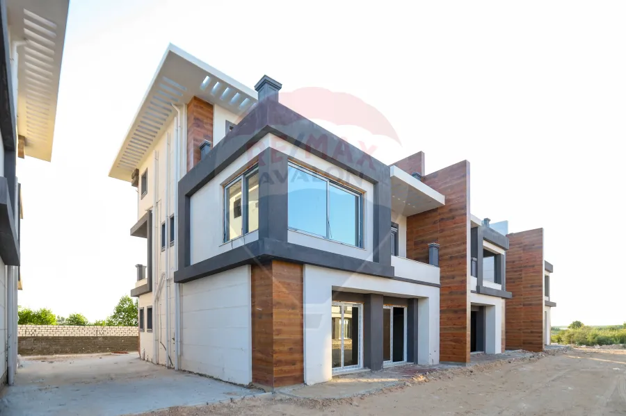 Stand alone villa for sale 270 m (Spring Star) King Mariout