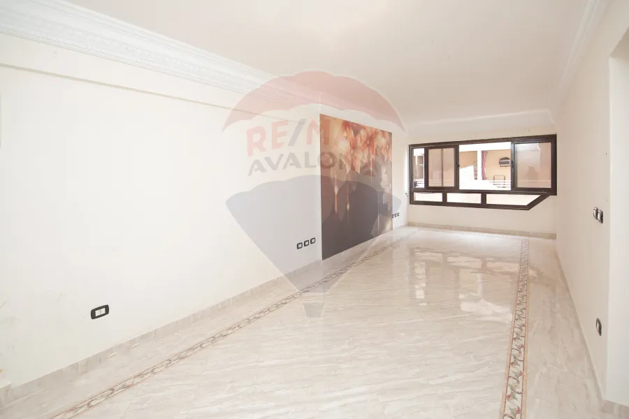 شقة  للبيع 120 م  زيزينيا (شارع ابراهيم العطار)