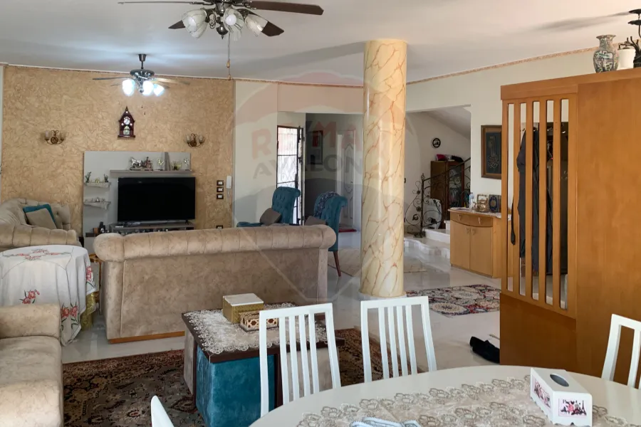 Villa registered blue contract for sale king Mariout El Kafoury Main road (Venesia Compound)1008m