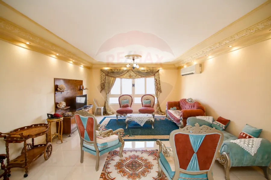 شقة للايجار المفروش 200 م كفر عبدة (ش برجي)