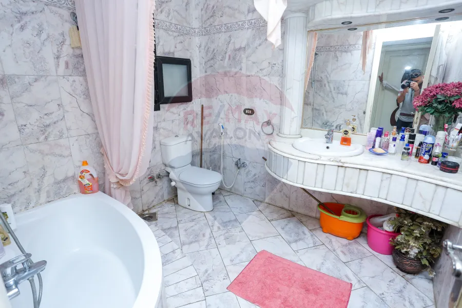 شقة للبيع 120 م صافي ميامي ( شارع اسكندر ابراهيم - تري البحر )