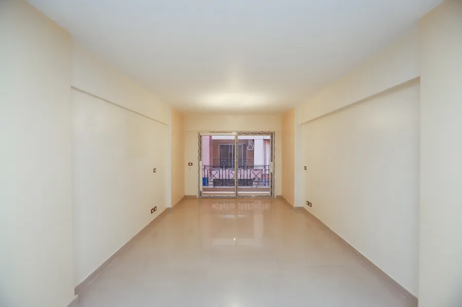 شقة للايجار 162 م سموحة (كومباوند فيروزة سموحة)