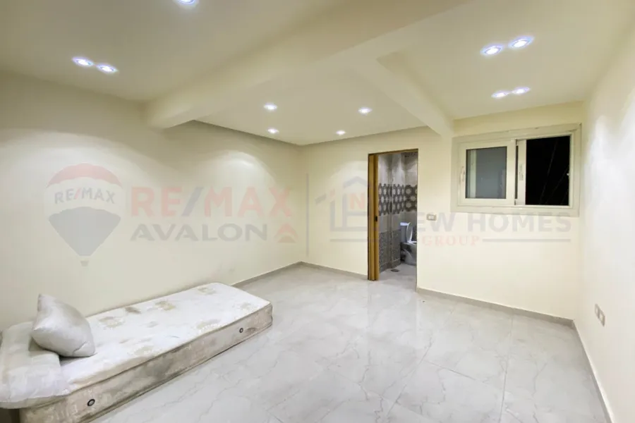 Apartment for sale 150 m Gleem (directly on the sea)