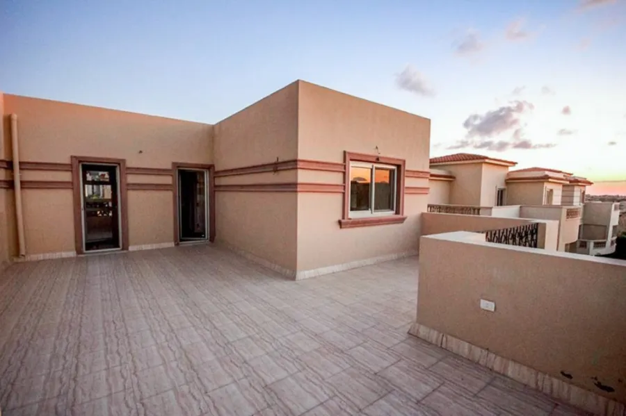 فيلا للبيع 450م كينج مريوط - كومباوند سايد فيو - ش الكافورى