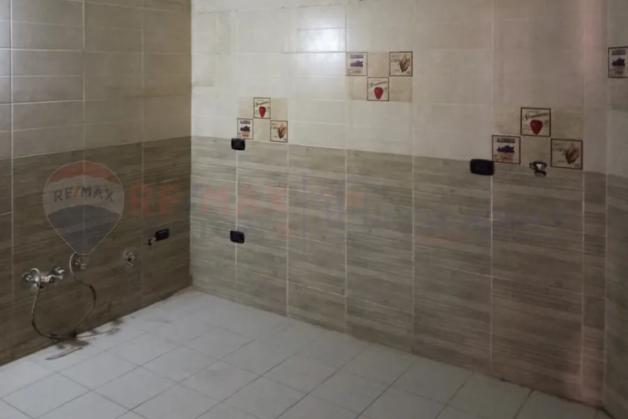 شقة للايجار 170 م سموحة ( ش فوزي معاذ )