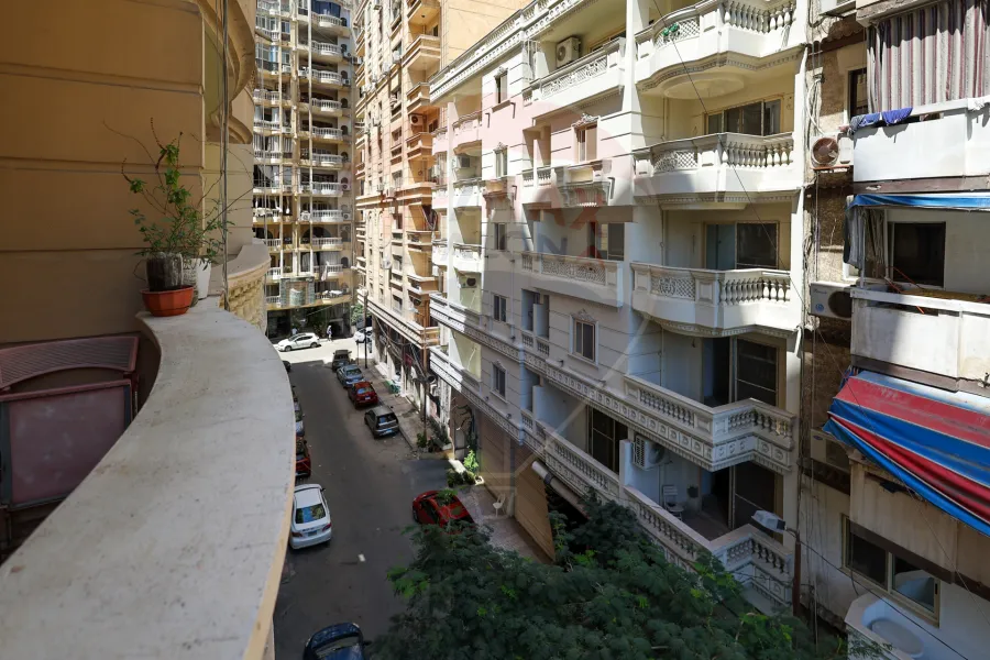 Apartment for sale 179 m Smouha (branching from El-Khamsin Street)