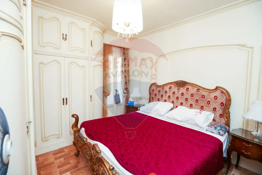 شقة للبيع 120 م ميامى ( ش عبد الوهاب متفرع من خليل حماده )