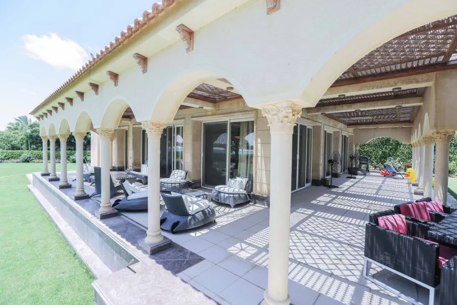 فيلا مستقلة فاخرة  2000م للبيع بلسان الوزراء