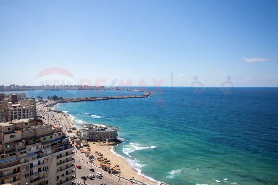 Apartment for sale 600 m Camp Caesar (branching from the sea)