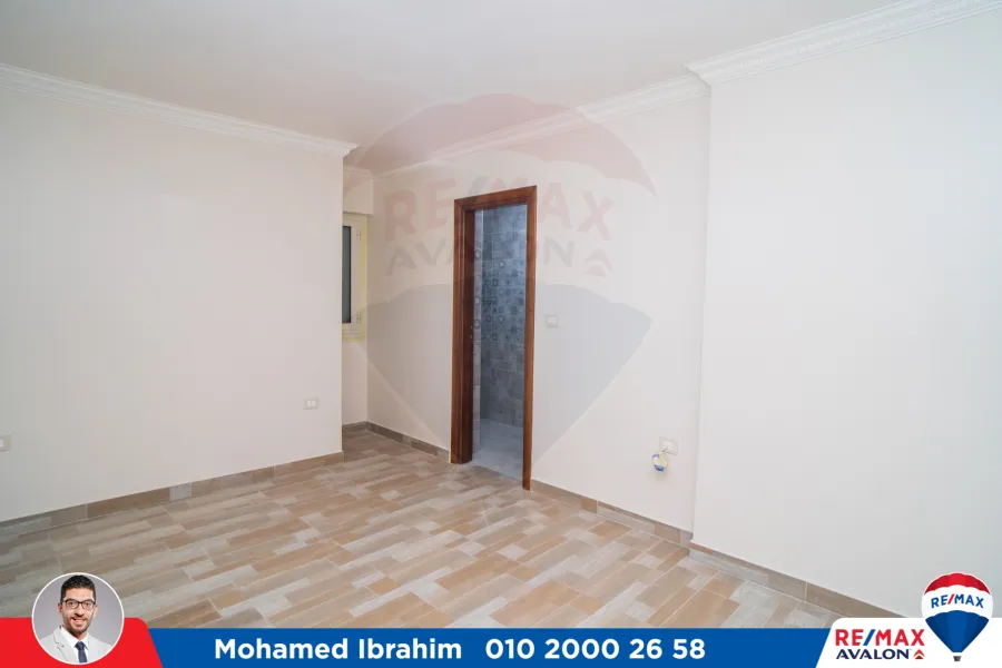 شقة اداري للايجار 220 م سموحة (ش ادمون فريمون)