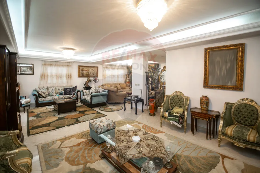 شقة دوبلكس للبيع 500 م جليم (خطوات للترام و ش أبوقير)