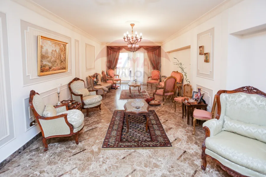 Apartment for sale 190 m Kafr abdou (Sakina bnt elhussien St)