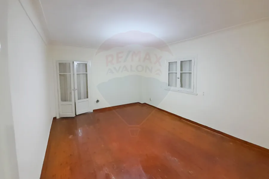 Apartment For rent 180 m San Stefano (directly on the tram)