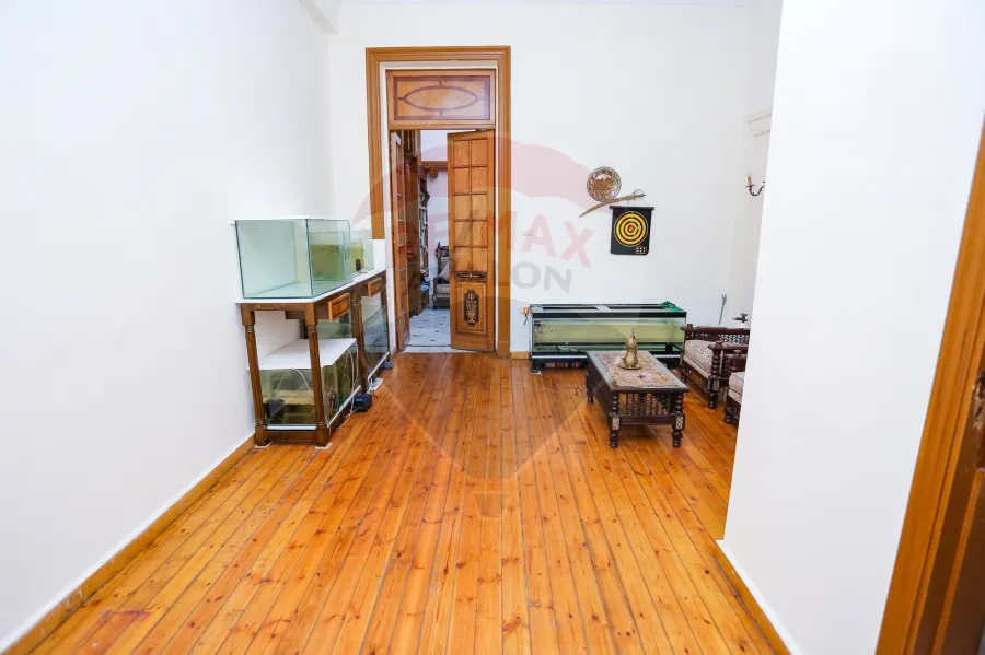 شقة للبيع 320 م سبورتنج (خطوات من ش أبو قير)