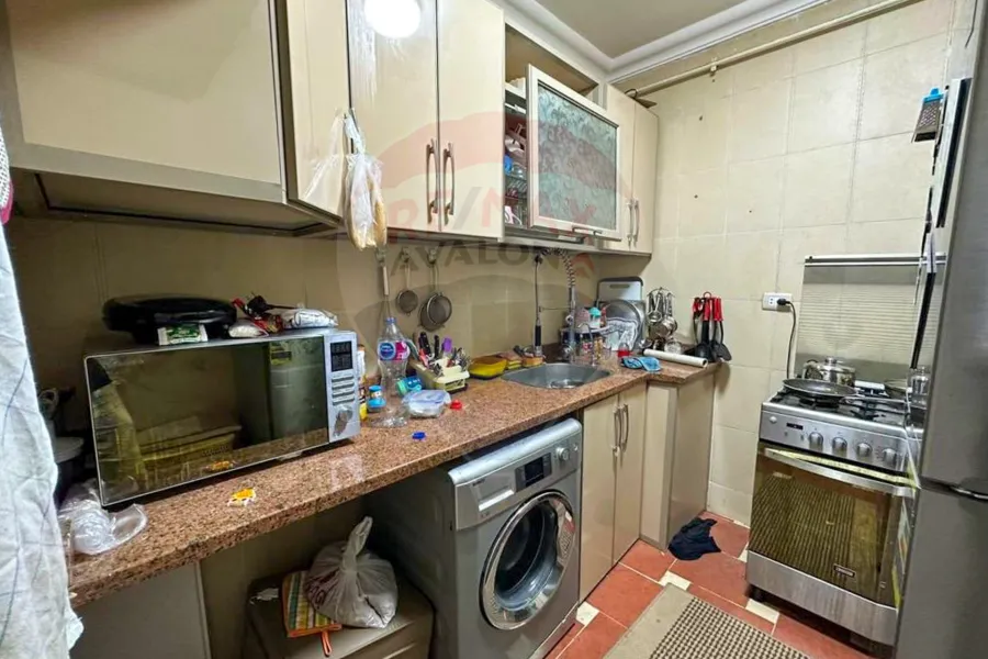 Apartment for sale 95 m Alsoyof (The second number from Gamal Abdel Nasser St)