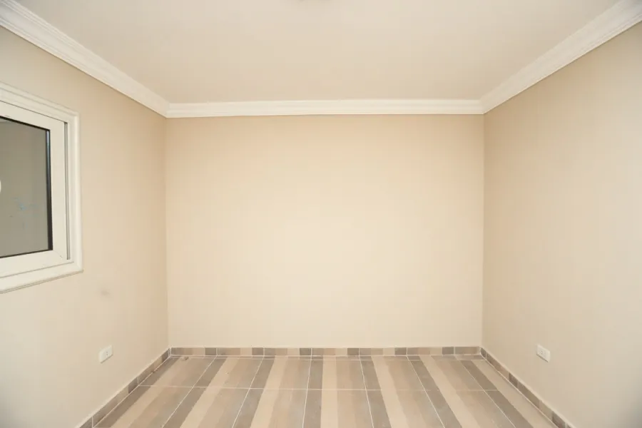 Apartment for sale 130m Victoria (Tram Station)