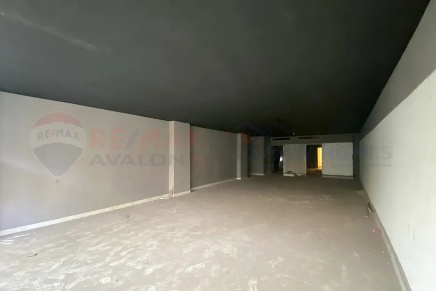 مقر إداري للبيع 165 م سموحة (ش البرت الاول)