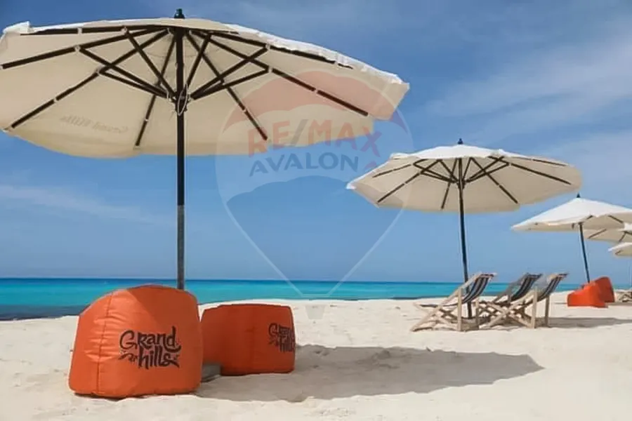 Chalet for sale in North Coast (Grand Hills) 85 m