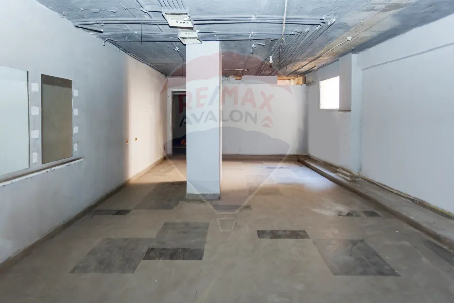 مول للبيع 790 م  لوران (تقاطع شارع الإقبال مع الترام)