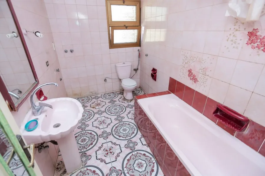 Apartment for sale 300m Mostafa Kamel(Tram St.)