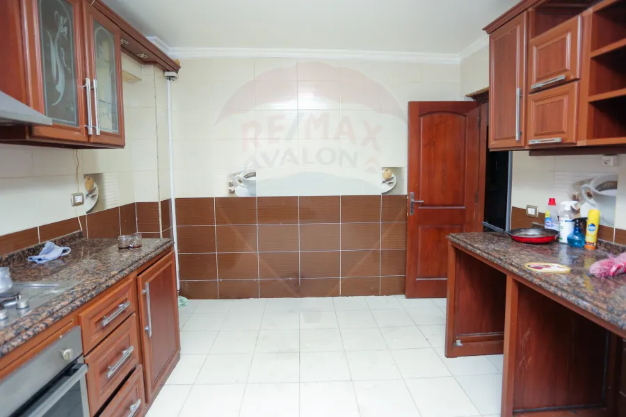 Apartment for rent 220 m Smouha (Tutankhamun's St)