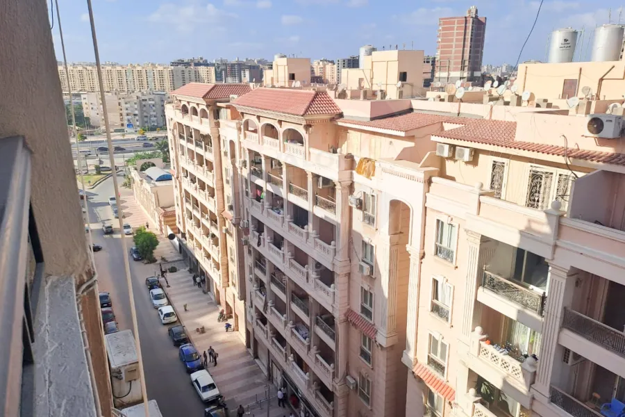 شقة للبيع 175 م سموحة ( بجوار كوبري 14 مايو )