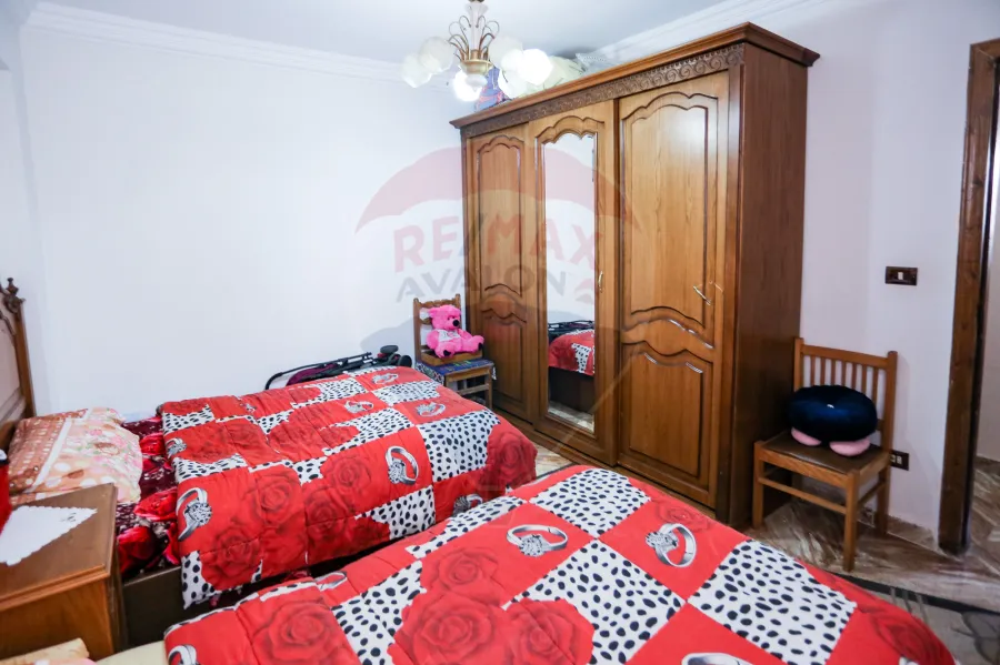 apartment for sale 120 Moharam Bek ( Mostafa Zayan St )