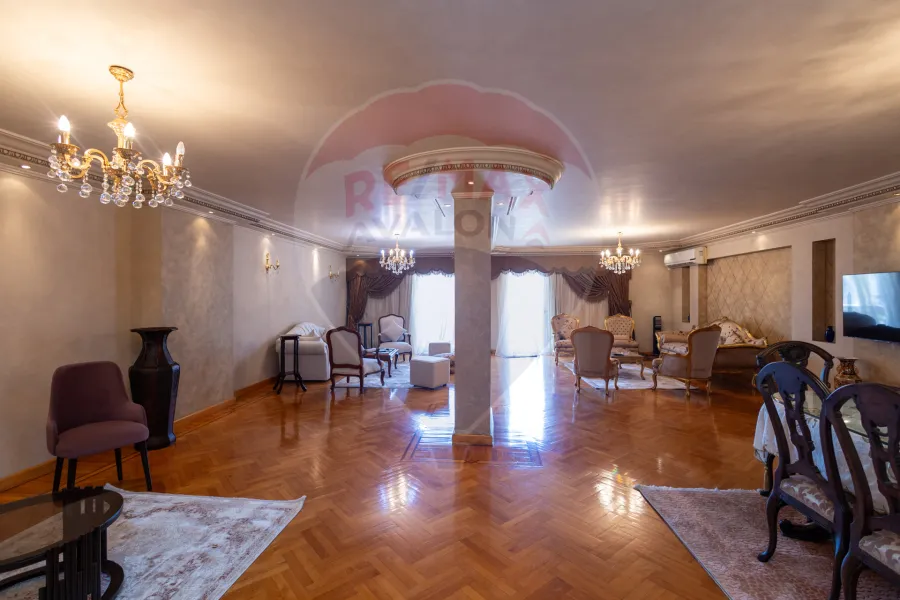 Apartment for rent 305 m Smouha (villa area)