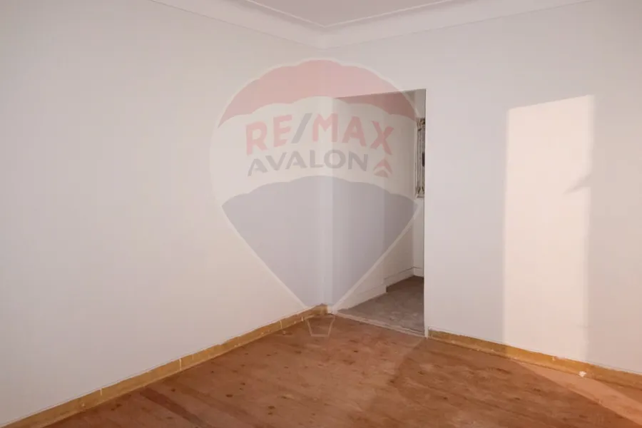 شقة للبيع 155 م ميامي (ش عبد الناصر الرئيسي)