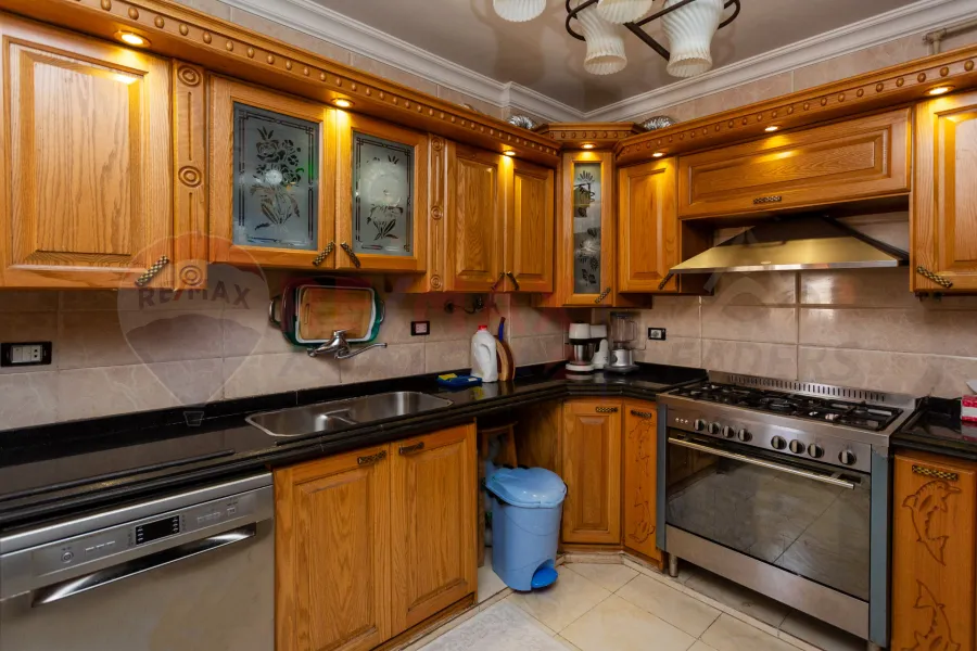 شقة للبيع 177 م سموحه (ش ذكي رجب)