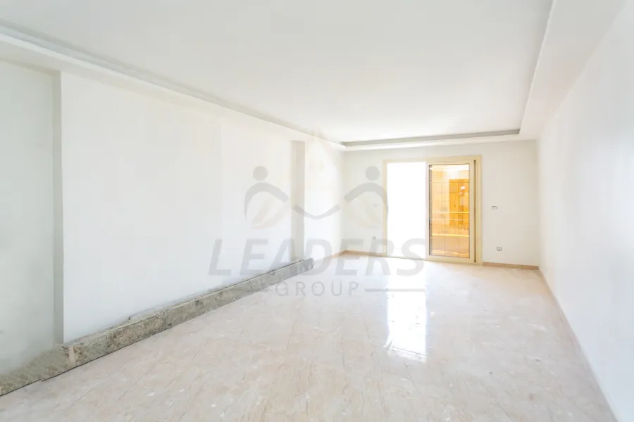 شقة للبيع 135 م جليم (خطوات من الترام)