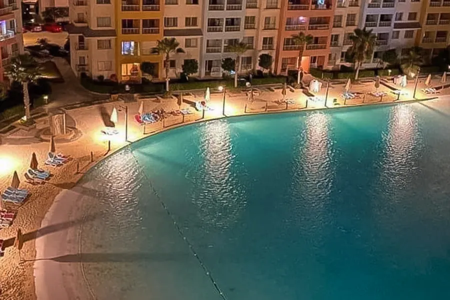 شاليه علوي للبيع (بورتو جولف) 68 م