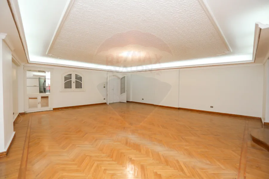 شقة للبيع 235 م وابور المياة (ش المخابرات)