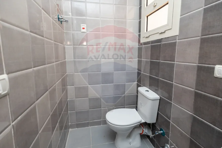 شاليه للبيع الساحل (سيدى عبد الرحمن - قرية اجورا)