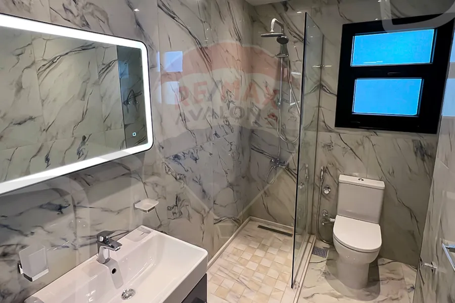 شقة للبيع 177 م سموحة (عروبة سكاي لاين)