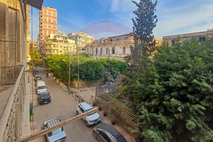 Apartment for sale 420 m Raml Station (Sultan Hussein St.) -