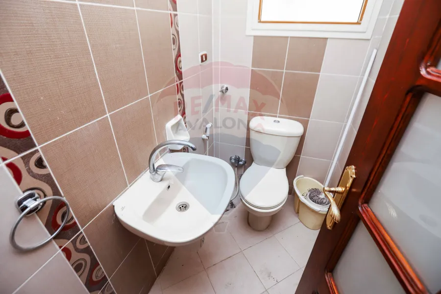 شقه للبيع 218 م جليم  طريق الحرية - ش أبو قير