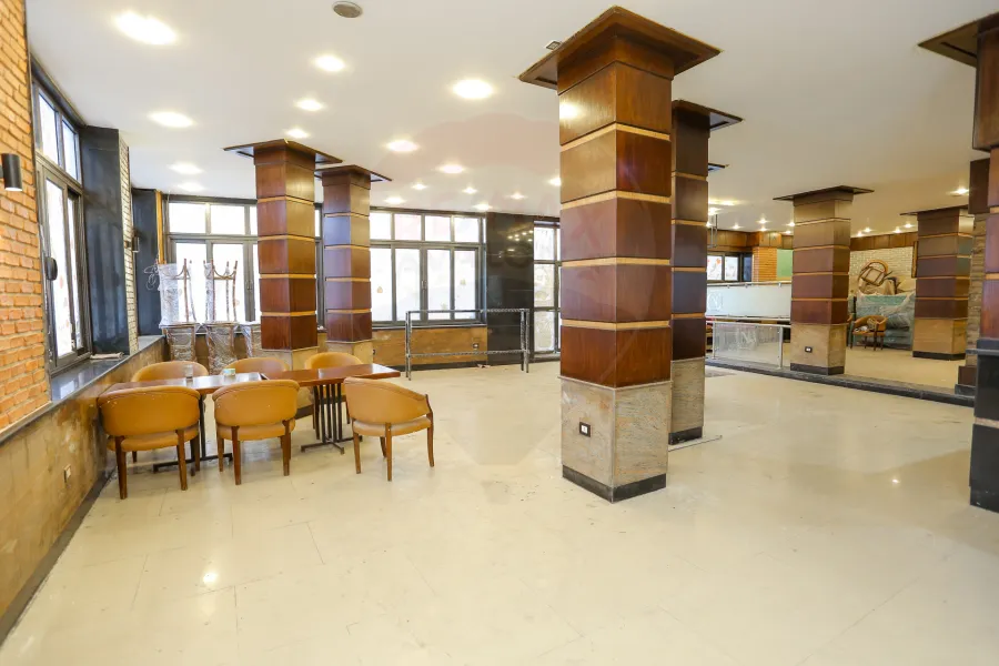 Store for sale 423 m + Mizzane 70 m Al-Mansheya (Direct on sea) - available for cafe or restaurant