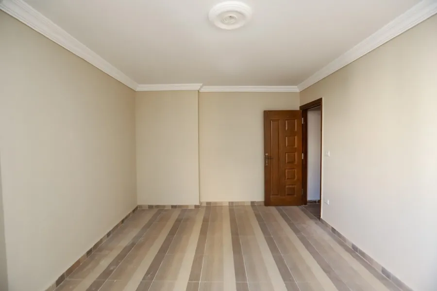 Apartment for sale 130m Victoria (Tram Station)