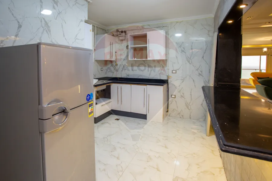 Apartment For Sale 330 m Camp Chezar (directly on the sea)