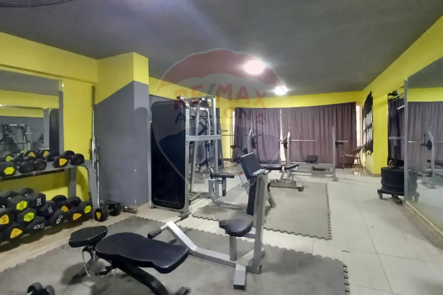 Mezzan for rent 280 m Sidi Bishr (Cairo main st.)