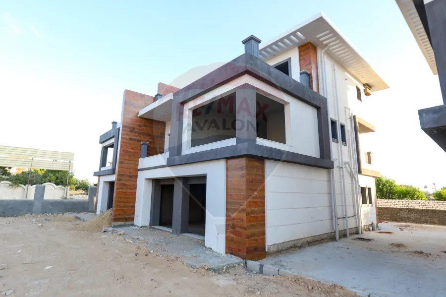 Stand alone villa for sale 270 m (Spring Star) King Mariout