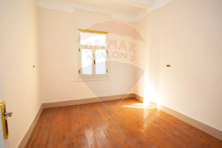 Apartment for sale 100 m Sporting (direct sea building - Al Wahda on both sides of the sea)