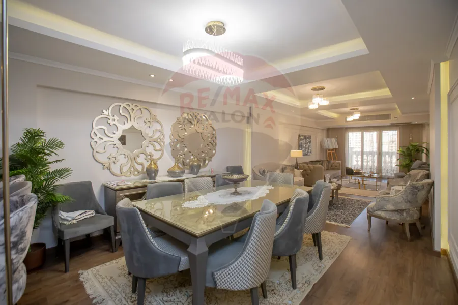 شقة للبيع 190 م لوران (ش عبدالمنعم الدليل)