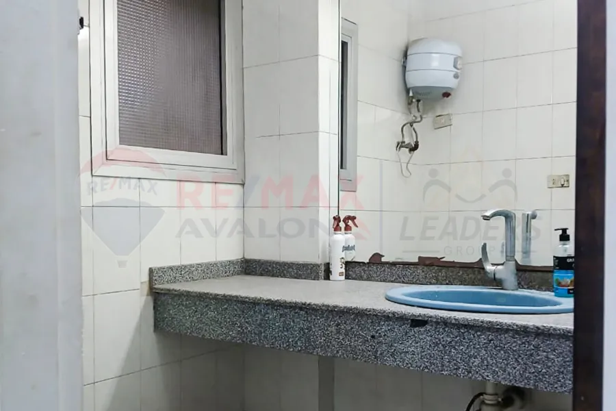 مقر اداري للبيع 110 م مصطفي كامل (أمام كيروسيز مول)