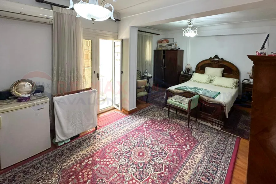 شقة للبيع  200 م جناكليس (ش  محمد باشا محسن)