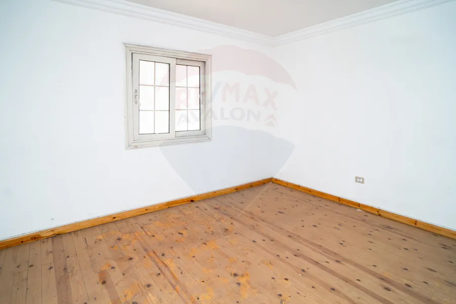 شقة للبيع 200 م الابراهيمية (شارع أبو قير مباشرة)